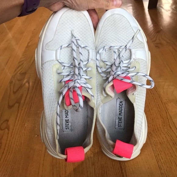 Steve Madden Gauri 1S1 Low Fashion Sneakers white hot pink shoes Womens Size 8.5 - Picture 6 of 11